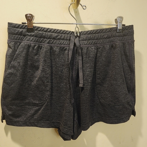 90 Degrees Gray women's Athletic Shorts size M - Picture 5 of 9